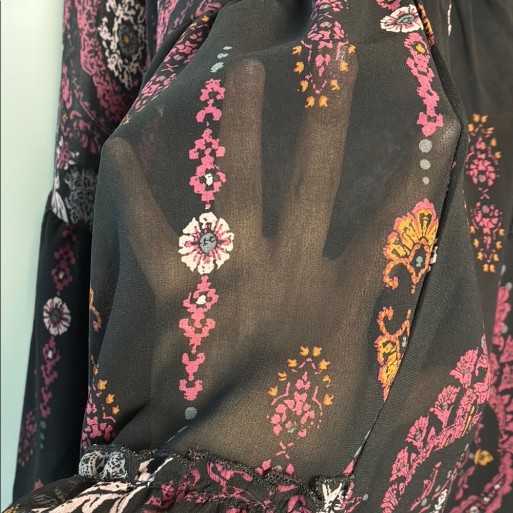 Bohemian Knox Rose Black and Pink Patterned Blouse Relaxed Fit - Picture 4 of 10